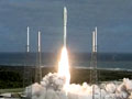 Video: NASA launches super-size rover to Mars