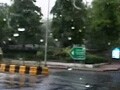 Video : Dust storm lashes Delhi, temperature comes down
