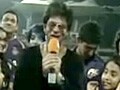 With Gauri by his side, SRK apologizes for behaviour