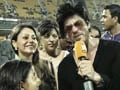 With Gauri by his side, SRK apologizes for behaviour