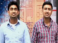 Video : Sliding rupee shatters American dream