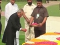 Video : Pranab visits Rajghat before swearing-in