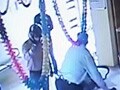 Video : Caught on camera: Men with guns rob Indore bank