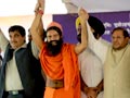 Video : Gadkari, Sharad Yadav visit Baba Ramdev, request him to end fast