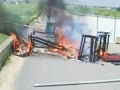 Video : Villagers clash with cops in Noida, 3 injured