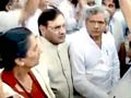 Videos : भारत बंद में दिखी विपक्षी एकता की अनूठी तस्वीर