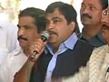 Video: 'Am ready for any inquiry, what about Congress' son-in-law?' asks Gadkari