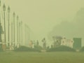 Video : Thick blanket of smog engulfs Delhi as temperatures continue to dip