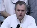Video : Protest against Omar Abdullah's 'make-up kit' remark