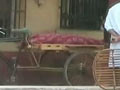 Video : Man kills sister, walks into police station with her head