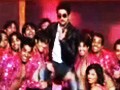 Video: Ayushmann sets the stage on fire
