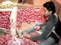 Video : दिल्ली में प्याज हुआ महंगा