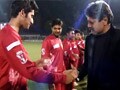 Video : Kapil, Mahela greet players before UCC final