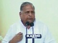 Video : Mulayam praises Advani, tells son Akhilesh to put house in order