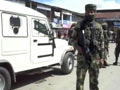 Videos : कश्मीर में आतंकियों की पुलिस दल पर गोलीबारी