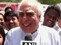 Video : After Modi slams Rahul, Congress retaliates: 'Delhi is still far off'