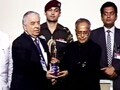 Business Standard Awards 2012: Dr Y K Hameid receives the Lifetime Achievement Award
