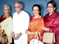 Video : Four's company: Gulzar, Waheeda, Asha, Helen