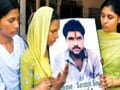 Video : Sarabjit continues to be critical; Pakistan stops consular access