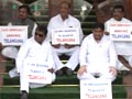Video : Five Congress MPs from Telangana on 48-hour sit-in at Parliament gate