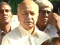 Video: Will try to get back Sarabjit's body soon: Sushil Kumar Shinde to family