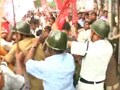 Video : Chit-fund scam: Cops lathicharge protesters in Kolkata