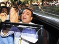 Video : Sanjay Dutt taken back to jail to complete 5-year sentence