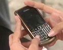 Video: BlackBerry gives in, agrees to access to services