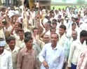Video : Farmer protests: Mayawati relents, will pay more for land