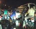 Video : Traffic crawls after rain in Delhi