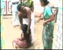 Video : Mob beats woman to death