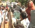 Video : Power cut protests greet Sonia in Rae Bareli