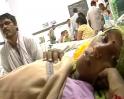 Video : Woman gives birth outside hospital, baby dies