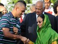 Video : Team Dhoni's Tea with President Patil