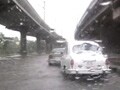 Video : Heavy rain stalls traffic in Delhi
