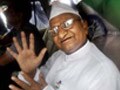 Video : Anna spends night at Tihar, adamant will fast at JP Park