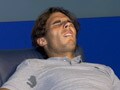 Video : Nadal slumps over with cramps at press conference