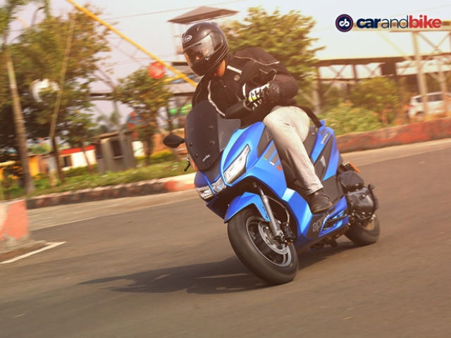 Aprilia SXR 160 Maxi Scooter