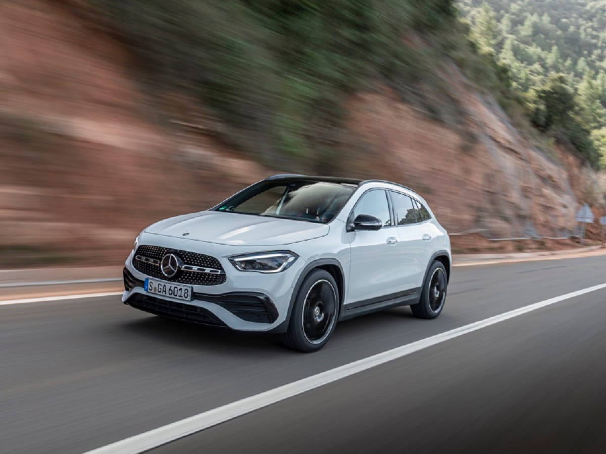 New-gen Mercedes-benz Gla And Amg Gla 35