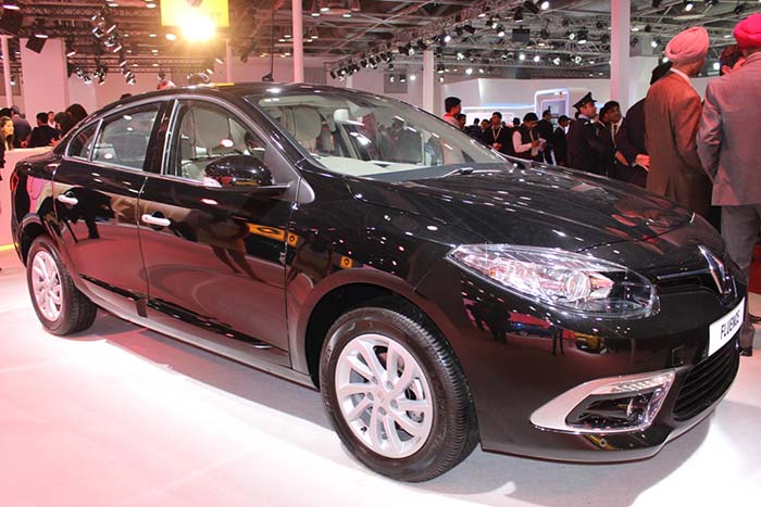 Renault rolled out the updated Fluence at Rs 14.22 lakh (ex-showroom, Delhi).  Though the car looks identical to its predecessor, the new bumper, revised front grille, new alloys and daytime running LEDs, give it a sporty character. In terms of equipment, the car now gets a new infotainment system with Sat-Nav (satellite navigation), R-link infotainment system and a new instrument cluster that now has analog and digital displays.