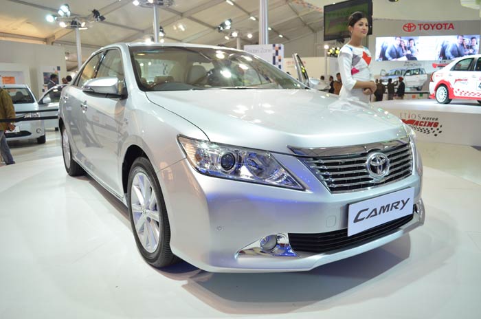Japanese carmaker Toyota has unveiled the all new Toyota Camry at Auto  Expo 2012.