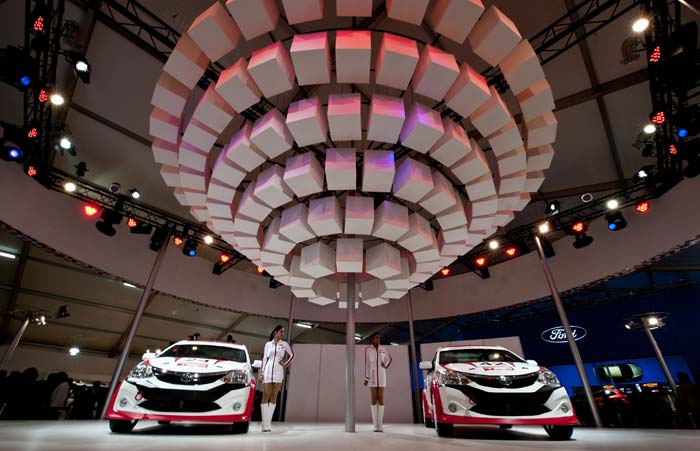 Japanese car major Toyota  has unveiled its Etios Motor Racing series at the Auto Expo 2012 .