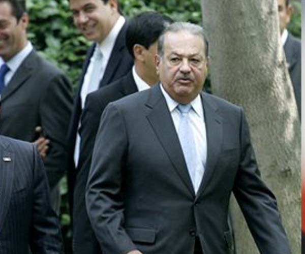 Carlos Slim: <b>Net worth: $53.5 billion</b><br><br>
The rise of Slim, the son of an immigrant shopkeeper who amassed a $53.5 billion fortune and bought a major stake in the New York Times, is part of an increased presence on the list of billionaires from emerging countries, said Forbes.