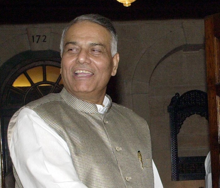 Yashwant Sinha presented the budget for 1999-2000 in the afternoon. Earlier, the budget used to be presented at five in the evening on the British pattern. (Photo: AP images)