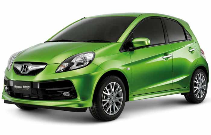 <b>Honda Brio</b><br></br>
After showcasing its small concept car at the 2010 Auto Expo, Honda Siel Cars India Ltd. (HSCI) is planning to bring its entry level compact car "Brio" in India. The ?Brio' or ?energetic' in Italian comes with a 1.2 litre small engine and is claimed to be a highly fuel efficient car. The Brio, which is an attempt by Honda to enter a segment dominated by Maruti Suzuki Swift, is likely to priced at around Rs 5 lakh.