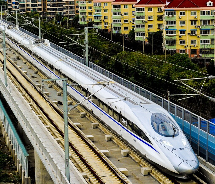 Earlier during a trial run on September 28, the train set a new speed record of 416.6 kilometres per hour. The Shanghai-Hangzhou line is the second high-speed railine in the Yangtze River Delta. (Photo: AFP)