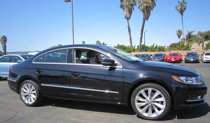 <b>Lincoln MKZ and Volkswagen CC: 'Marginal' rating</b>
<br />
Lincoln's MKZ and Volkswagen's CC were two other cars that scored a ?marginal' rating. While the MKZ is a mid-sized luxury sedan, the CC is a four-door coup� version of the Passat. Named after the famous US president, Lincoln has a long history of providing cars for US presidents. This version is available from a starting price of $36,000. The CC, meanwhile, is priced $30,000 upwards. According to the institute, the CC's door was completely sheared off during the test. The Lincoln, meanwhile, saw its driver space seriously compromised and the dummy driver's head and chest completely missed the frontal airbag.