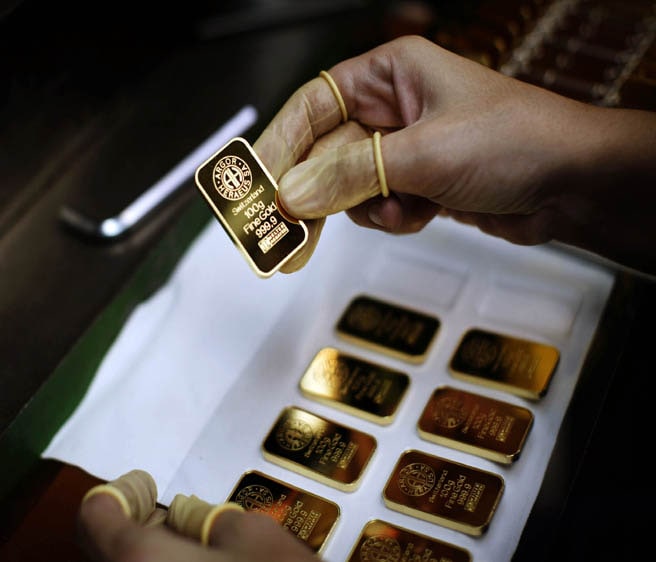 Earlier, RBI bought 200 tonnes of gold from the International Monetary Fund (IMF) for over $6.7 billion that spurred an investor frenzy for gold, pushing the yellow metal prices to almost $1200 by the month end. Following India, Sri Lanka?s central bank also bought 10 tonnes of gold from the IMF for $375 million. (NYT photo)