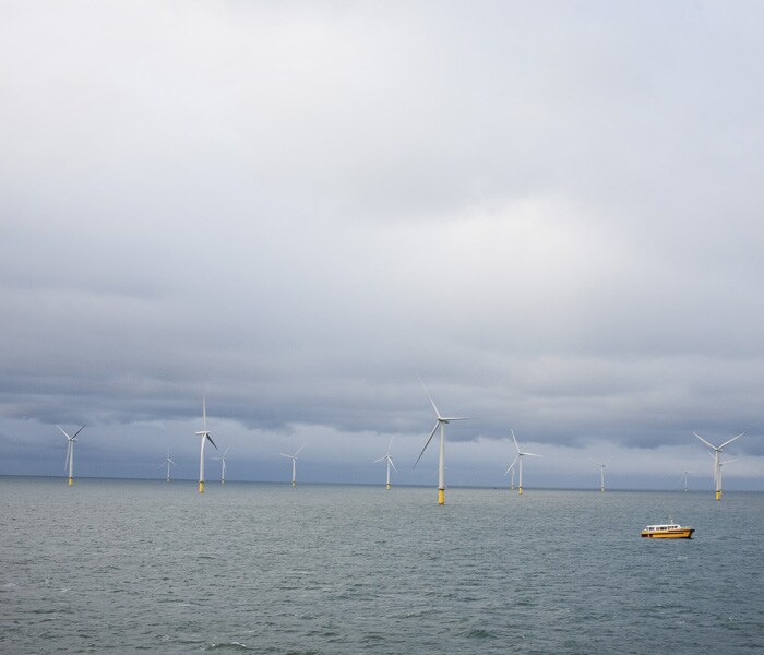 The project will collect the power of multiple off-shore wind farms off the coast, which will be delivered through underwater cables to land-based transmission system. The company hopes the project would serve as a ?superhighway for clean energy?. (Photo: NYT)