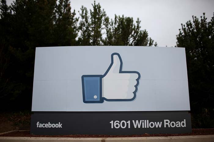 Facebook has 845 monthly active users (MAUs) as of 31 December 2011, an increase of 39% as compared to 608 million MAUs as of December 31, 2010.<br><br>The company had 483 million daily active users (DAUs) on average in December 2011, an increase of 48% as compared to 327 million DAUs in December 2010.
